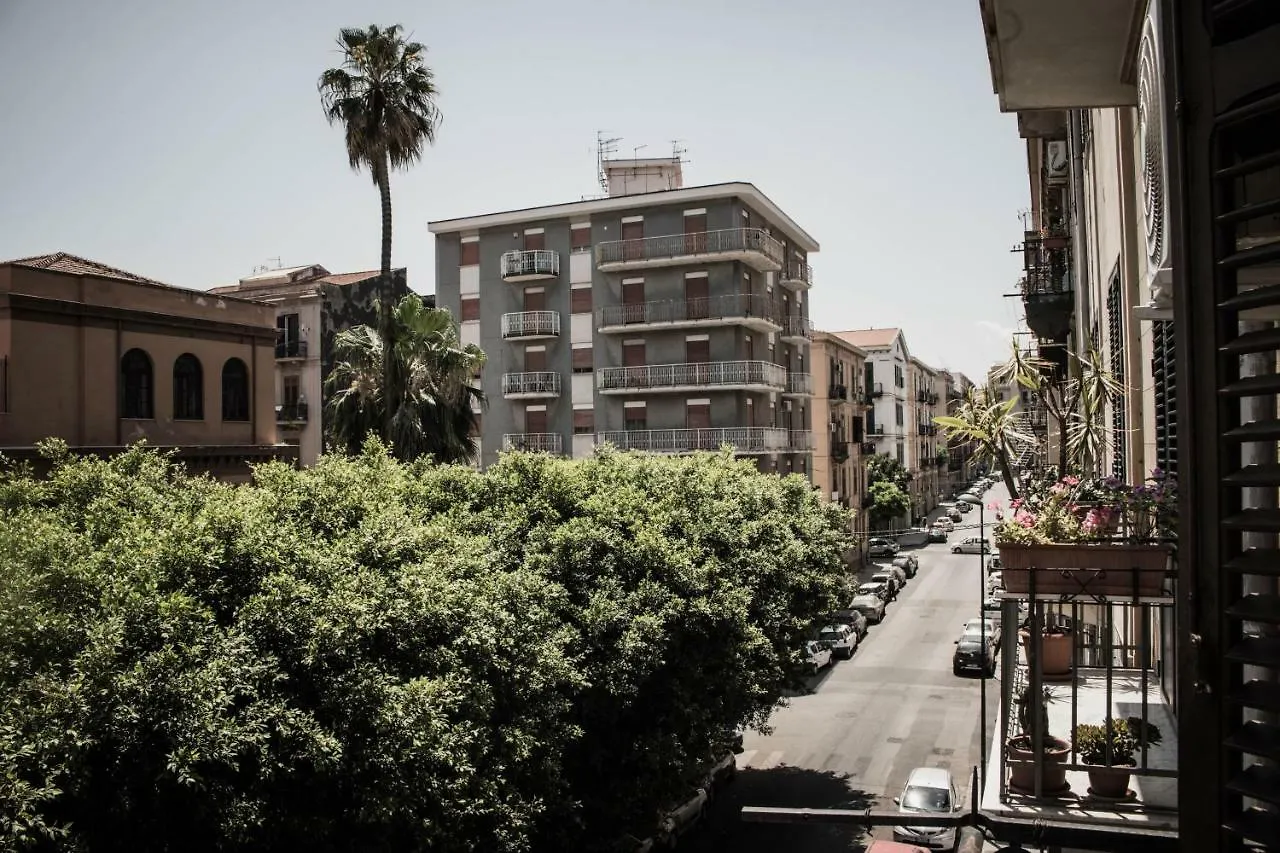 Mag Guest House Palermo 2*,